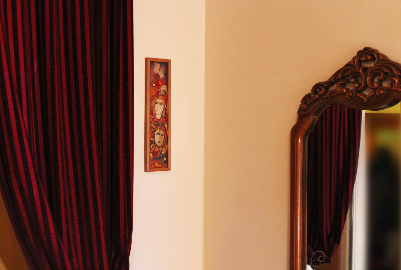 Vivid 2 Bedroom Apt. エレバン エクステリア 写真